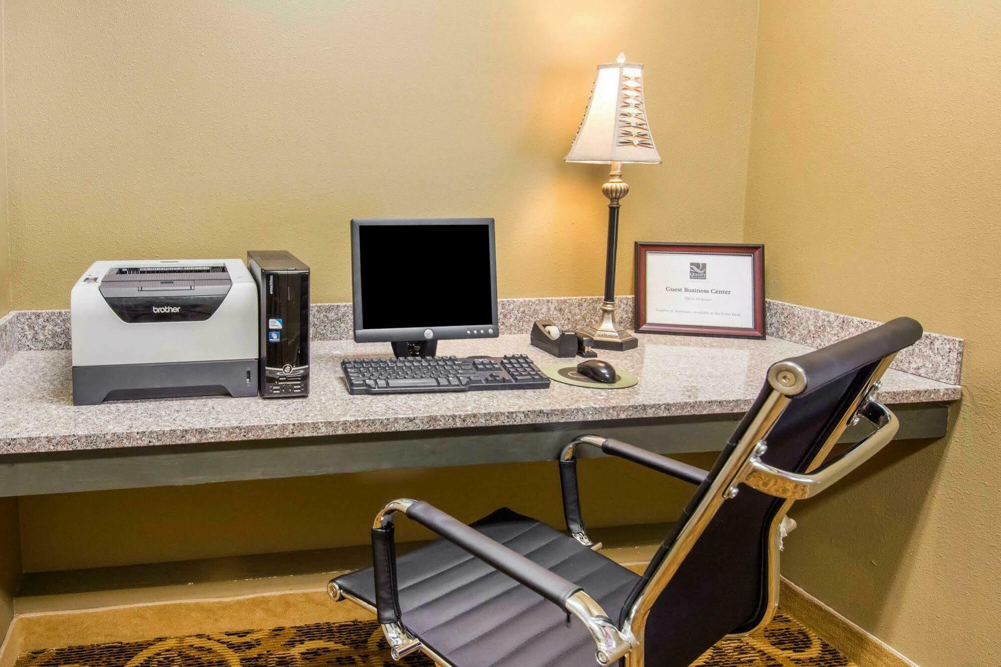 Quality Inn & Suites Of Liberty Lake Экстерьер фото